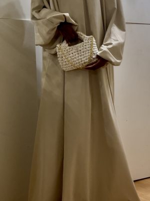 Abaya avec ceinture grande taille tall – Coupe ample & manches bouffantes structurées – Élégance mastour jusqu’à 1m90