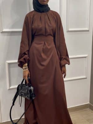 Confection Abaya avec ceinture grande taille tall – Coupe ample & manches bouffantes structurées – Robe mastour jusqu’à 1m90 Marron